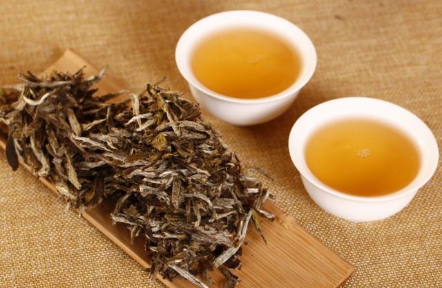 盜齡口糧茶與私房老白茶 從品飲到茶具衛生的門道探秘